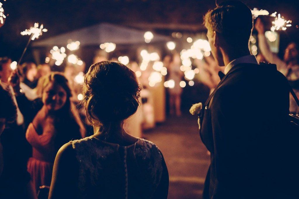 O que significa sonhar com festa de casamento?